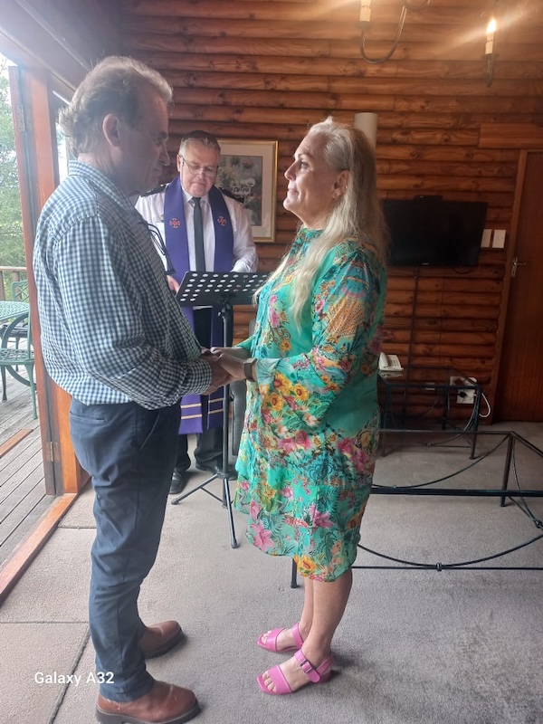 Wedding ceremony by Dr. Gerrit Rademeyer in Ohrigstad